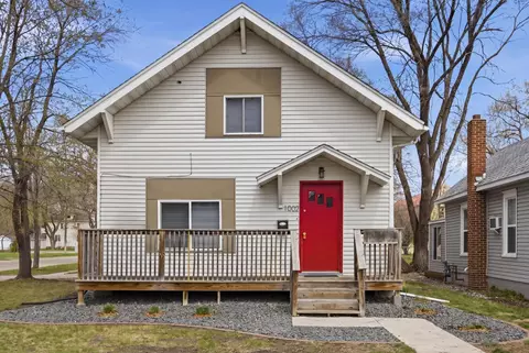1002 4th Ave S, Moorhead, MN 56560