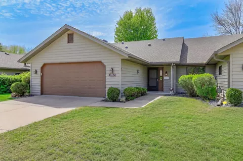 1367 Jackson Dr, Hastings, MN 55033