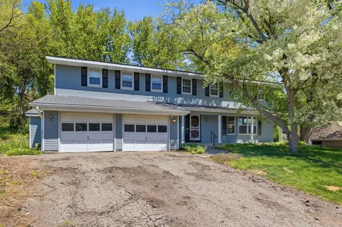 5916 Amy Dr, Edina, MN 55436