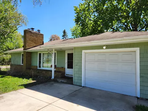 3201 W 60th St, Edina, MN 55410