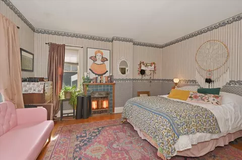 Bedroom - 2327 E 4th St, Duluth, MN 55812 photo 1 of 4