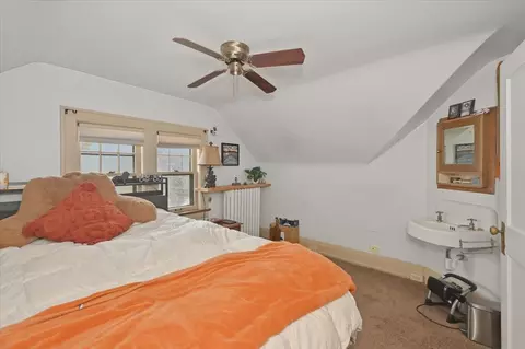 Bedroom - 2327 E 4th St, Duluth, MN 55812 photo 4 of 4