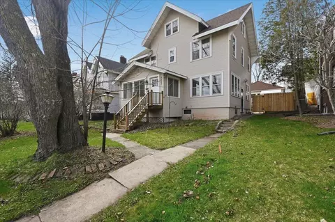 2327 E 4th St, Duluth, MN 55812