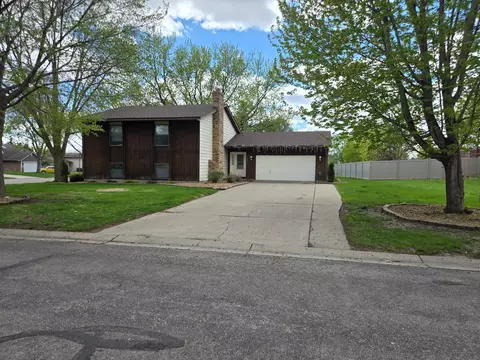 7965 75th St S, Cottage Grove, MN 55016