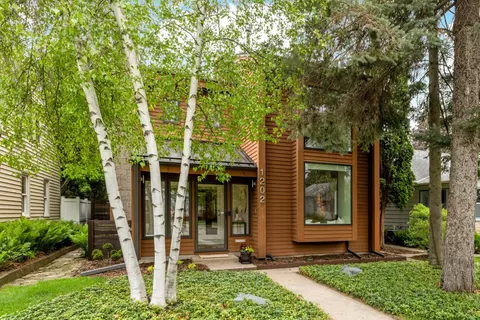 1202 Juno Ave, Saint Paul, MN 55116