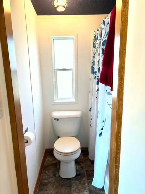 Bath - 302 Anderson St, Strandquist, MN 56758 photo 4 of 4