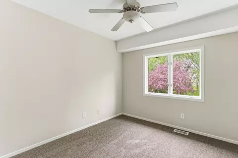 Bedroom - 4785 Mayelin Ave NE, Saint Michael, MN 55376 photo 4 of 6