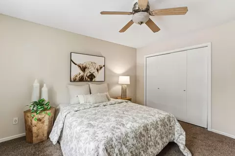 Bedroom - 4785 Mayelin Ave NE, Saint Michael, MN 55376 photo 2 of 6