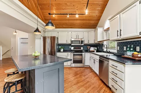Kitchen - 4785 Mayelin Ave NE, Saint Michael, MN 55376 photo 3 of 6