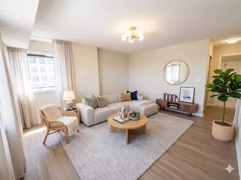 66 9th St E #2102, Saint Paul, MN 55101