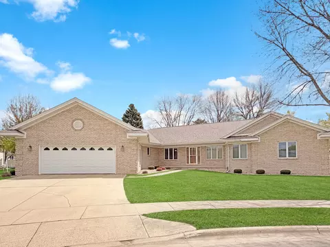 103 Whitney Cir, Marshall, MN 56258