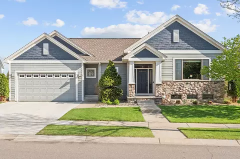 11614 Laketowne Vw, Albertville, MN 55301