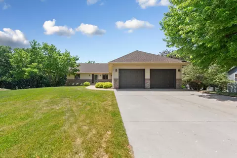 9327 Hillside Trl S, Cottage Grove, MN 55016
