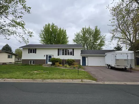 631 David Ave, Hamburg, MN 55339