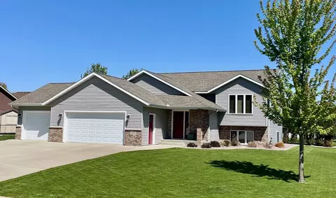 1409 28th St SW, Austin, MN 55912