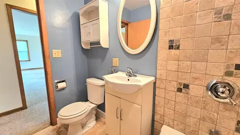 Bath - 102 E 9th St, Morris, MN 56267 photo 2 of 3
