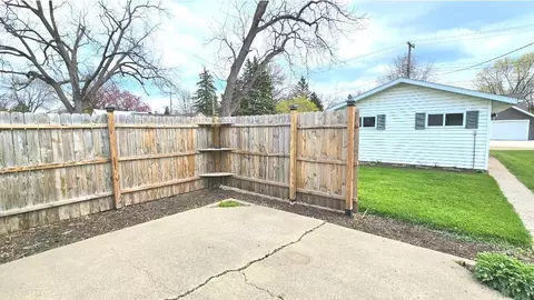 Exterior - 102 E 9th St, Morris, MN 56267 photo 3 of 7