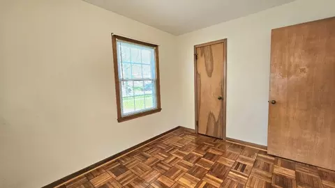 Bedroom - 102 E 9th St, Morris, MN 56267 photo 3 of 4