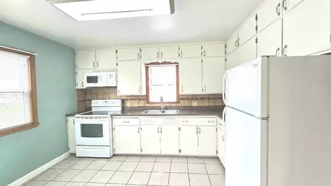 Kitchen - 102 E 9th St, Morris, MN 56267 photo 5 of 5