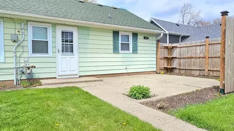 Exterior - 102 E 9th St, Morris, MN 56267 photo 7 of 7