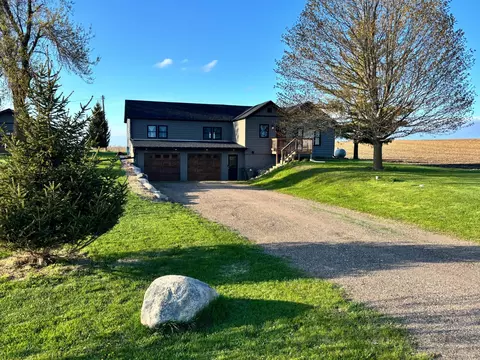 12780 98th St, Cologne, MN 55322