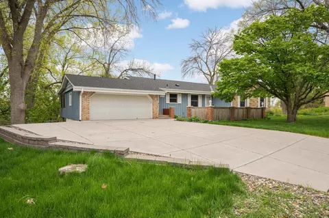 4030 Wasatch Ln, Golden Valley, MN 55422