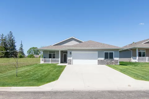 1552 Eagle Ridge St NE, Owatonna, MN 55060
