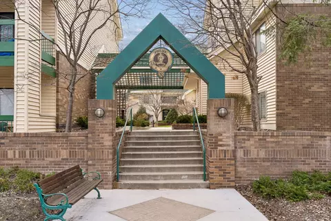 7614 York Ave S #3215, Edina, MN 55435