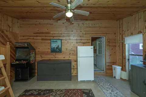 Entry Way - 8355 Paradise Beach Rd, Brainerd, MN 56401 photo 1 of 1