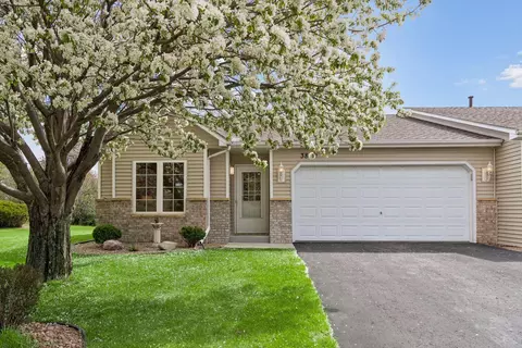 3840 Zinnia Ln N, Plymouth, MN 55441