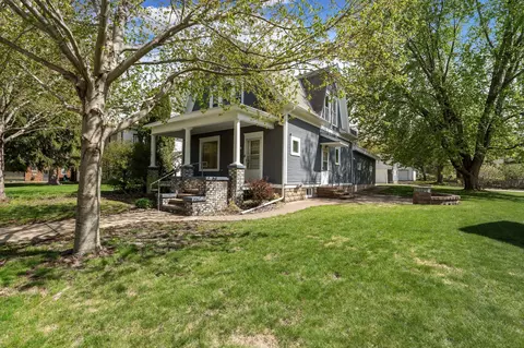139 E University St, Owatonna, MN 55060