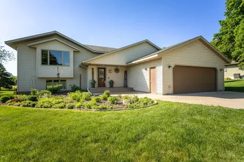 4701 Country Shrs SW, Alexandria, MN 56308
