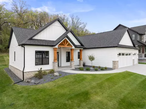 4228 Cassidy Ridge Dr NE, Rochester, MN 55906