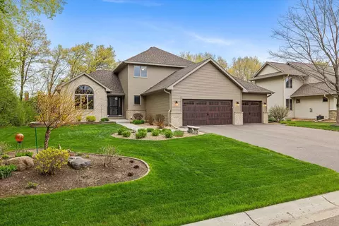 7876 17th St N, Oakdale, MN 55128