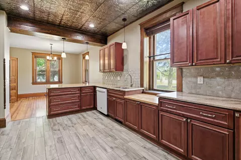 131 Main St N, Shakopee, MN 55379