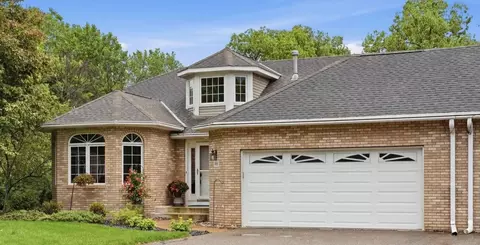 4166 Thornhill Ln, Vadnais Heights, MN 55127