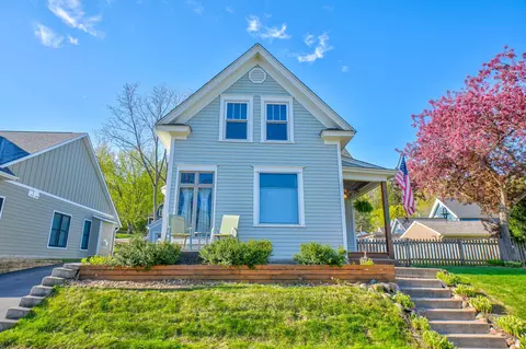512 Locust St, Hudson, WI 54016