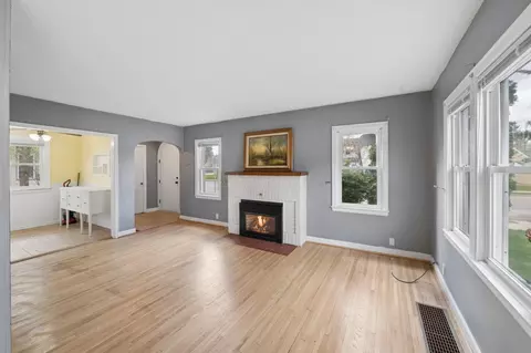 Living - 1415 Oak St, Brainerd, MN 56401 photo 1 of 5
