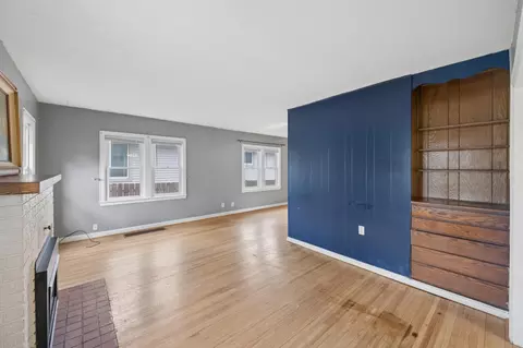 Living - 1415 Oak St, Brainerd, MN 56401 photo 3 of 5