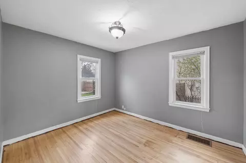 Bedroom - 1415 Oak St, Brainerd, MN 56401 photo 2 of 3