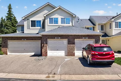 2162 Water Lilly Ln #1002, Eagan, MN 55122