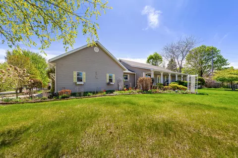 385 22nd St SE, Owatonna, MN 55060