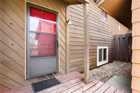 5457 4th St NE, Fridley, MN 55421
