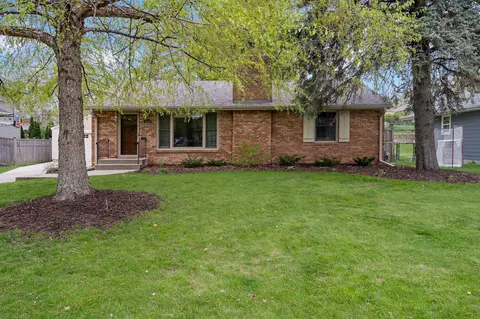 5928 Chowen Ave S, Edina, MN 55410