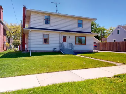 406 Giles Pl, Albert Lea, MN 56007