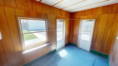 Exterior - 406 Giles Pl, Albert Lea, MN 56007 photo 5 of 5