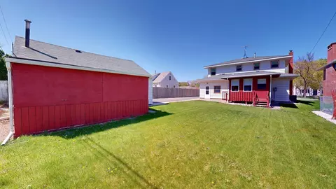 Exterior - 406 Giles Pl, Albert Lea, MN 56007 photo 4 of 5