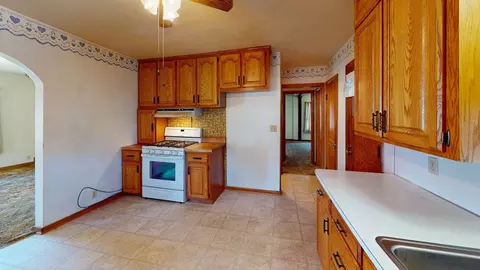 Kitchen - 406 Giles Pl, Albert Lea, MN 56007 photo 4 of 4