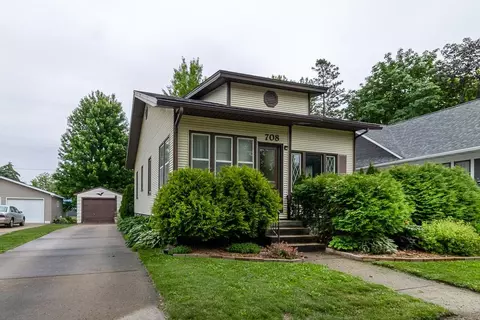708 Lyndale St, North Mankato, MN 56003