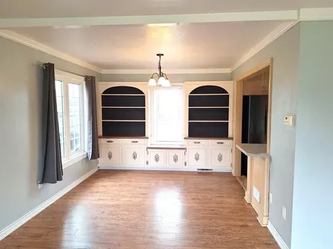 Living - 911 Emmerling Ave, Walhalla, ND 58282 photo 2 of 4